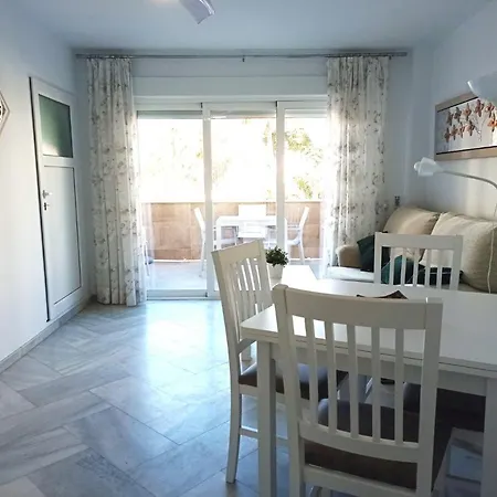 Puerto Marina Sun&beach Apartment *